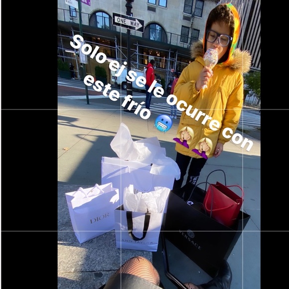 💯 %❤️authentic ❤️versace❤️hoody’s swearte multicolor brand new he used 2/3 time - Picture 10 of 14